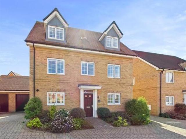 House for sale in Chipping Hill, Essex