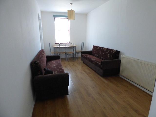 Apartment for rent in Cann Hall, Greater London