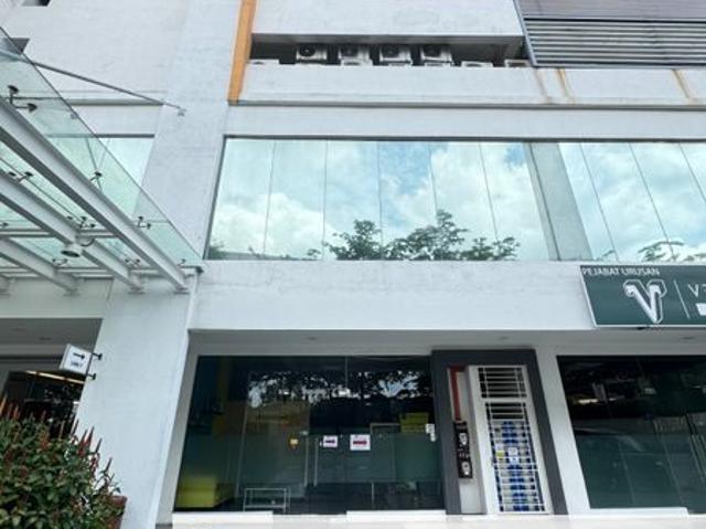 Shop for sale in Petaling, Damansara Damai