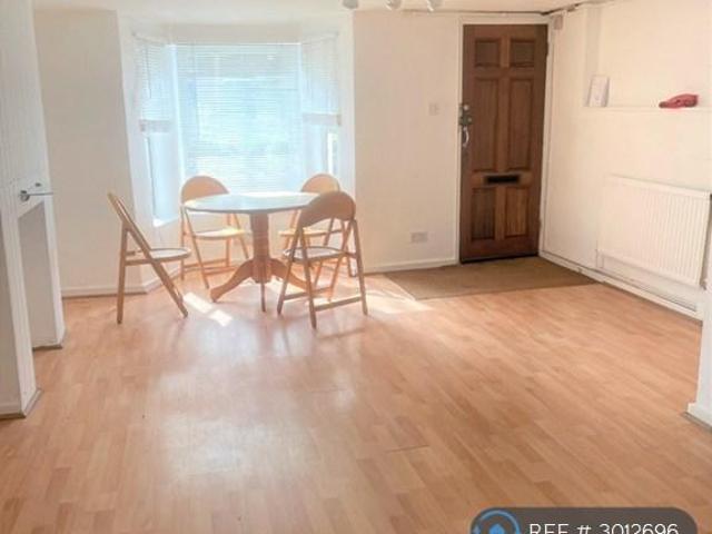Apartment for rent in Nunhead, Greater London