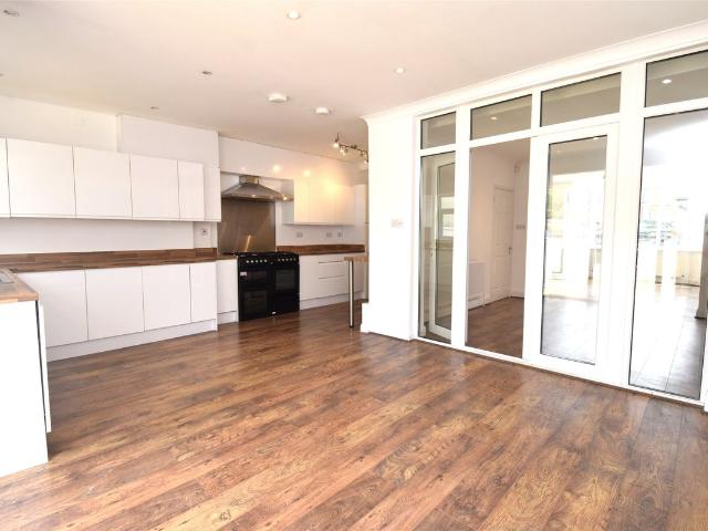 House for rent in Kingsbury, Greater London