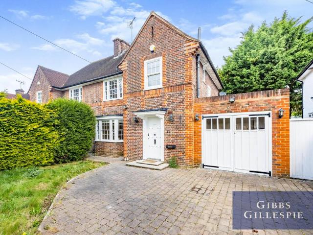 House for rent in Hatch End, Greater London