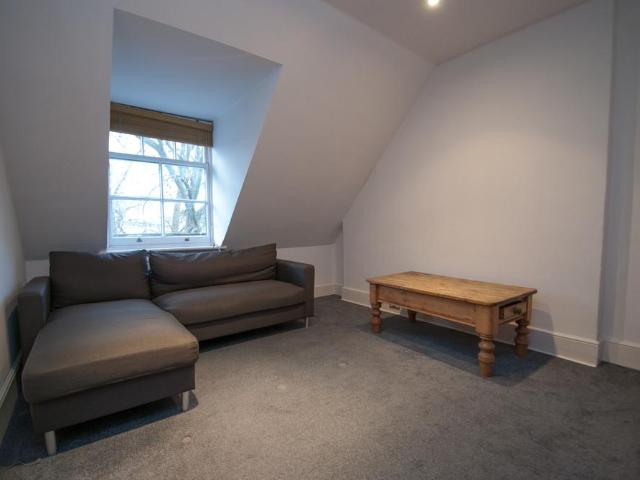 Apartment for rent in Brompton, Greater London
