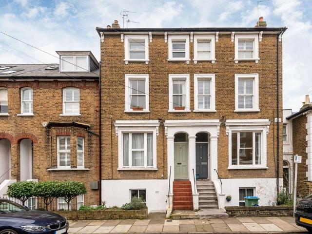 Apartment for rent in North Sheen, Greater London