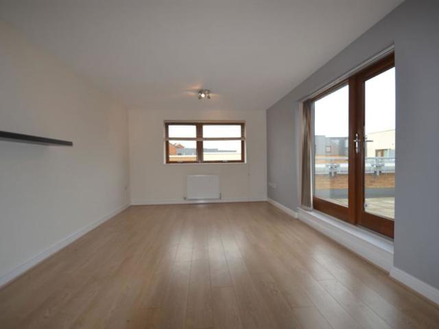Apartment for rent in Swanscombe and Greenhithe, Monks Orchard