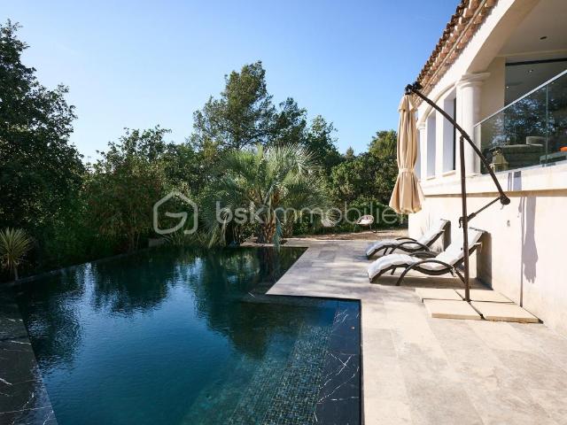 Château vente à Évenos
