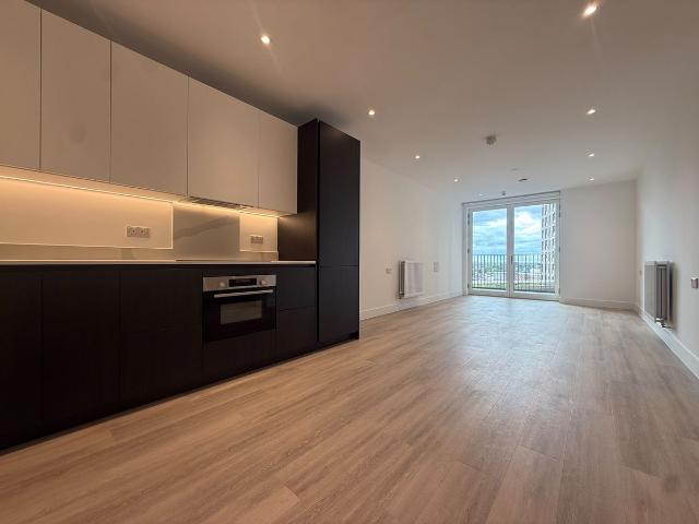 Apartment for rent in London Borough of Ealing, Greater London