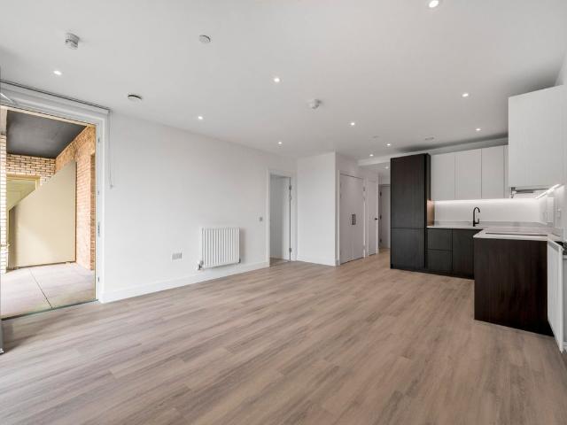 Apartment for rent in London Borough of Ealing, Greater London