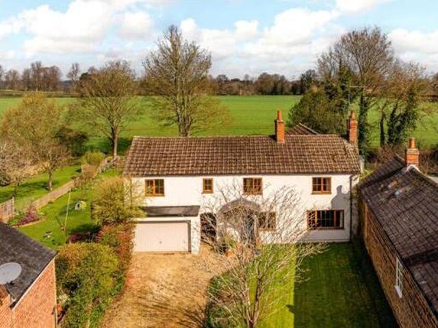 House for sale in Northamptonshire