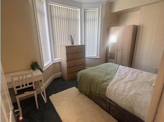 Room for rent in Orrell Park, Calderstones