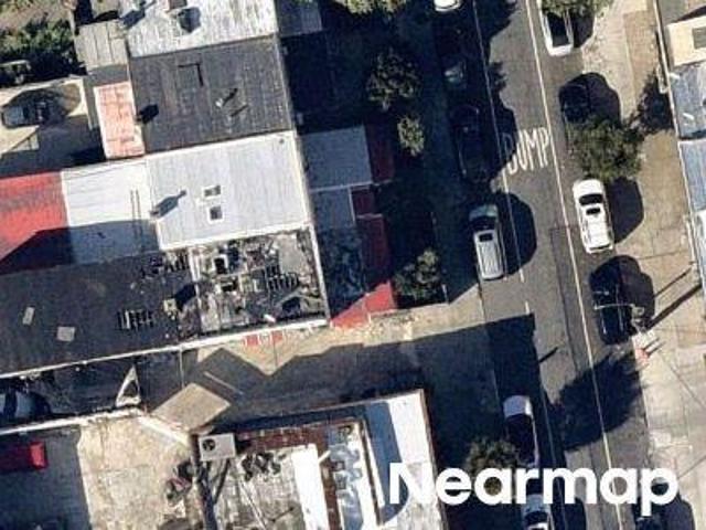 House for sale in The Bronx, Arverne