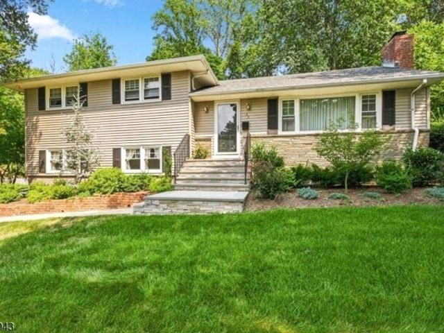 House for sale in Berkeley Heights, New Jersey