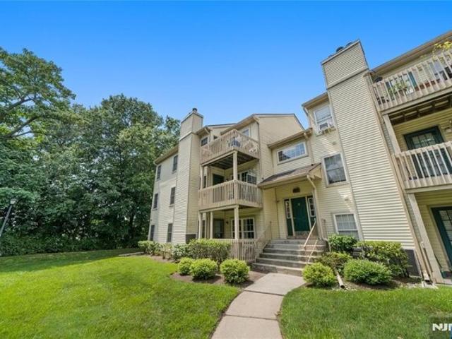 Condo for sale in Clifton