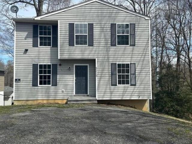 House for sale in Lusby, Maryland