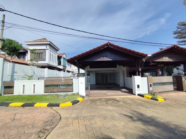 Residential House for sale in Batu Pahat, Johor