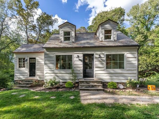 House for sale in Morris, Northwest Hills Planning Region