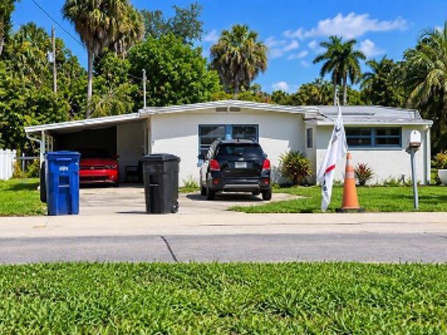 House for sale in Habitat for Humanity Housing, North Fort Myers