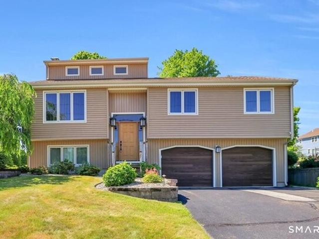 House for sale in Cromwell, Connecticut
