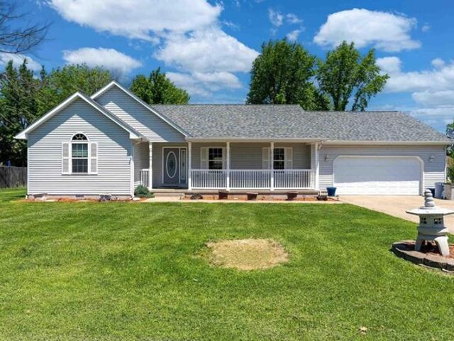 House for sale in Herrin