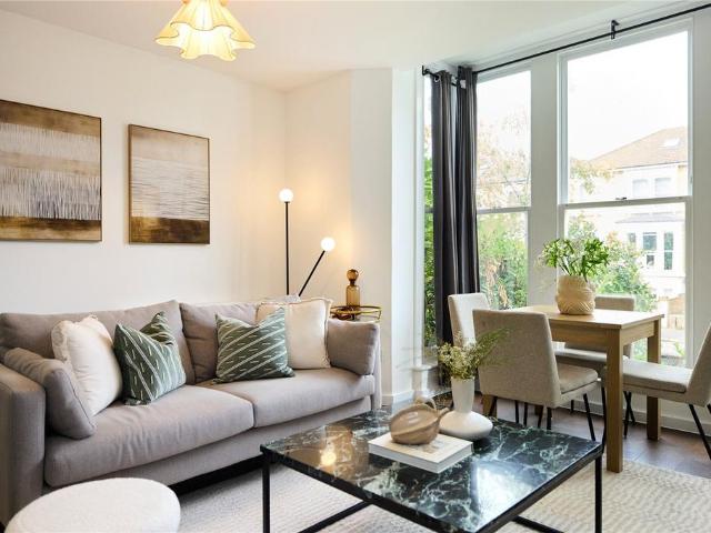 Apartment for rent in Upper Clapton, Greater London
