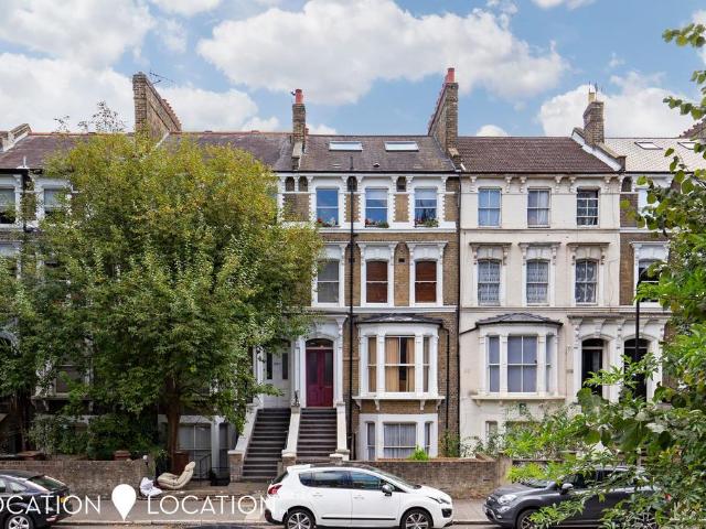 Apartment for rent in Lower Clapton, Greater London