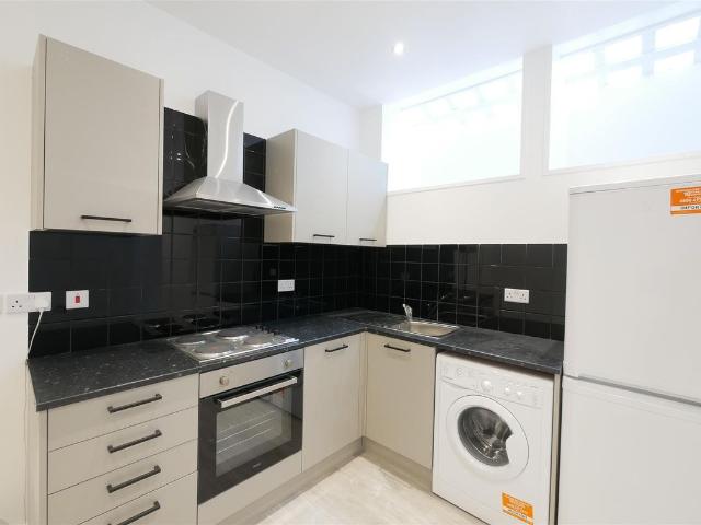Apartment for rent in West Hackney, Greater London