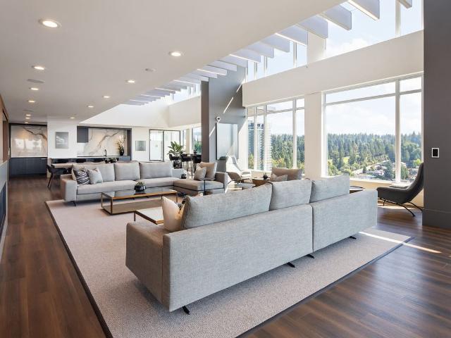 Apartment for rent in Cariboo, Coquitlam