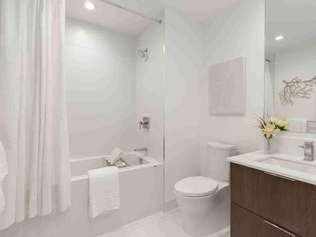 Apartment for rent in Cariboo, Coquitlam