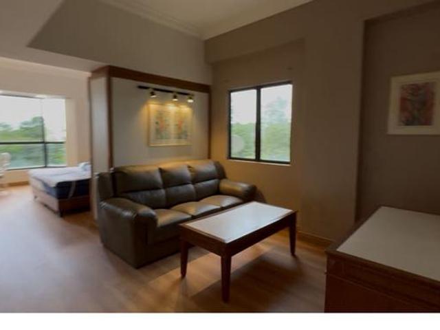 Condominium for sale in Malaka