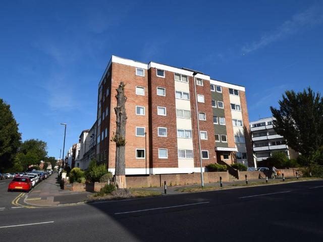 House for rent in Upperton, Eastbourne