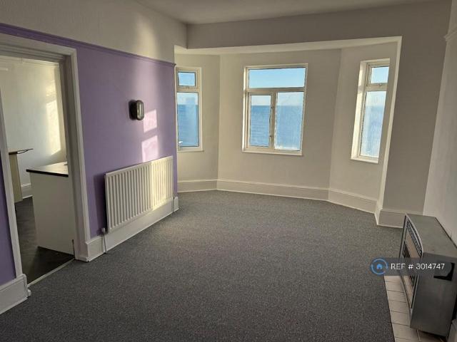 Apartment for rent in Bohemia, Guestling Green