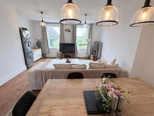 House for rent in Upperton, Eastbourne