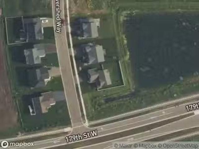 House for sale in Lakeville