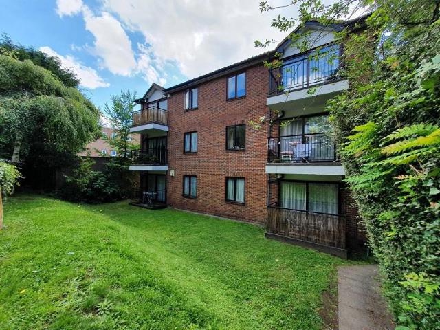 Apartment for rent in London Borough of Croydon, Greater London