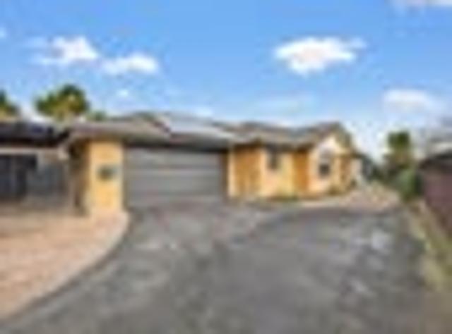 House for sale in Chaslands, Canterbury