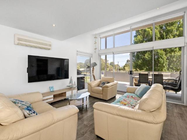Townhouse for rent in Camerons Creek, Victoria