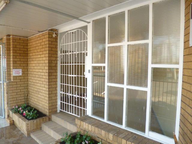 Apartment for rent in Wentworth, Durban