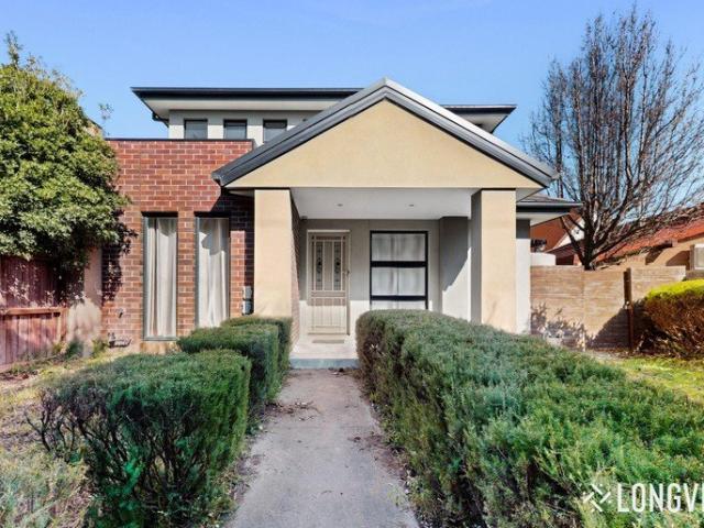 Townhouse for rent in Camerons Creek, Victoria