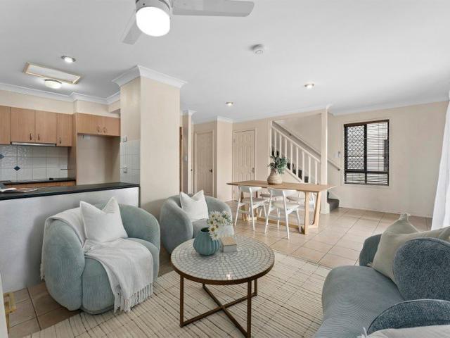 Townhouse for sale in Toombul, Queensland