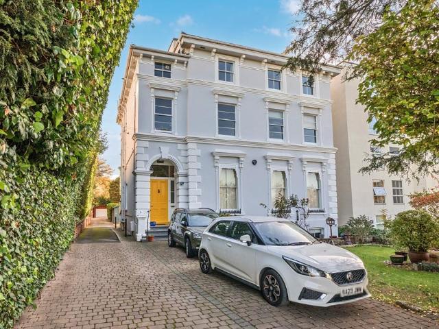 Apartment for rent in Marle Hill, Cheltenham