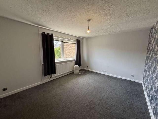 House for rent in Burnedge, Greater Manchester