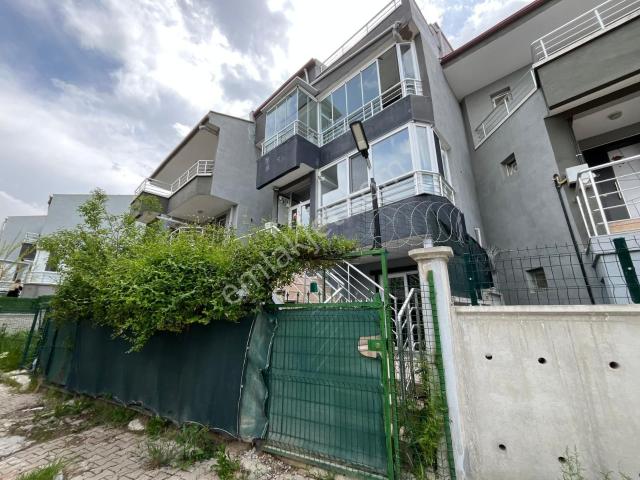 Mamak, Ankara içerisinde satılık Villa
