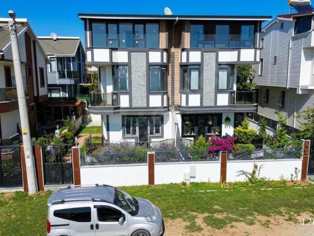 Yeniçiftlik Mahallesi, Marmaraereğlisi içerisinde satılık Villa