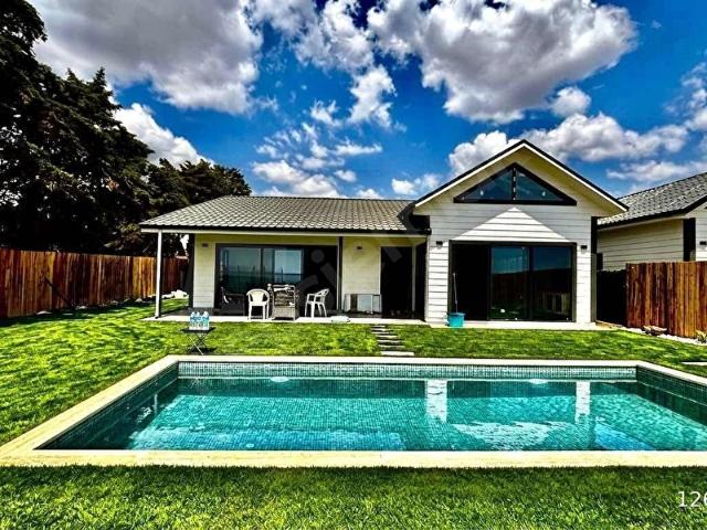 Yeniçiftlik Mahallesi, Marmaraereğlisi içerisinde satılık Villa