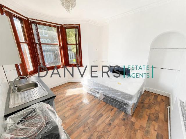 Room for rent in Highfields, Old Wharf