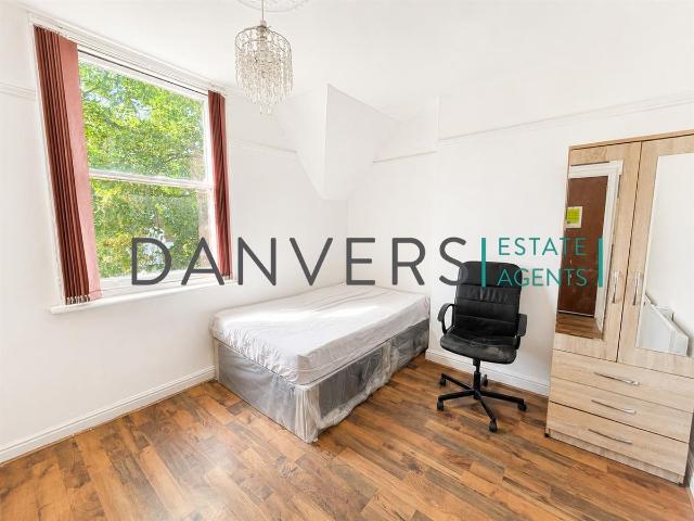 Room for rent in Highfields, Old Wharf