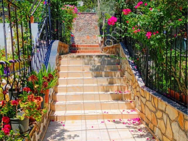 Çiğli, İzmir içerisinde satılık Villa