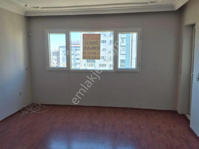 Bornova, İzmir içerisinde kiralık mülk