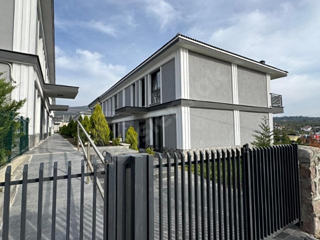 Manisa içerisinde satılık Villa