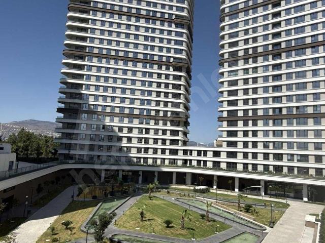 Konak, İzmir içerisinde satılık mülk